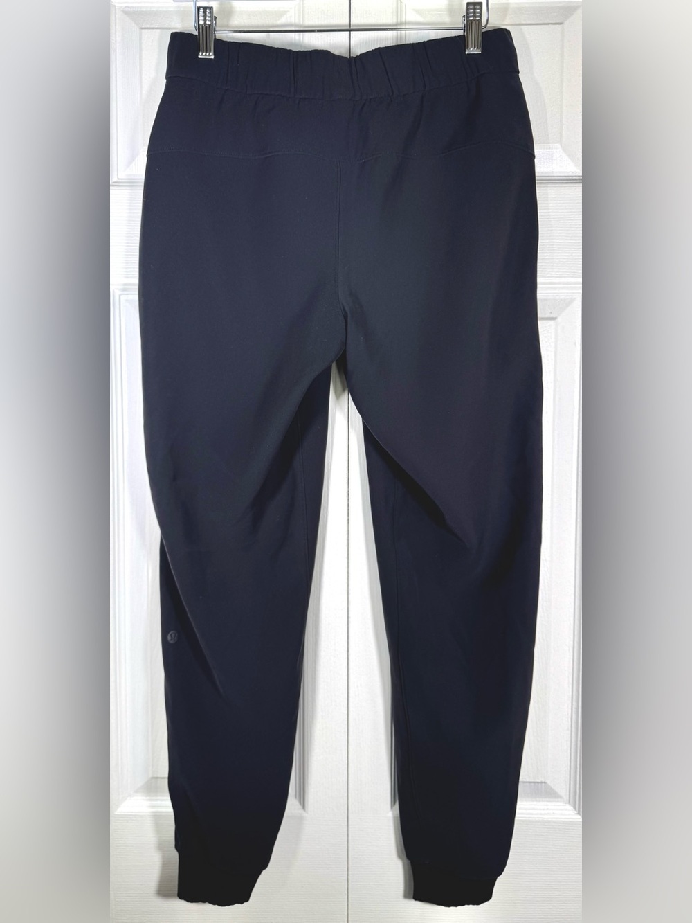 Lululemon On The Fly Jogger 28” Woven Black Size 6 EUC